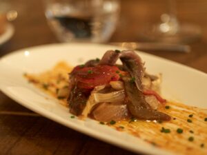Escalivada de verduras, con anchoa