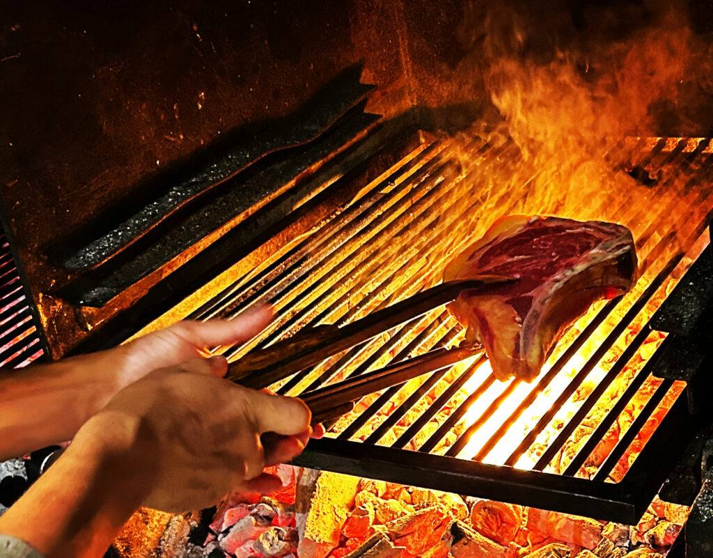 En el Restaurante Cobarcho, nos encanta sorprenderte y, este otoño, te traemos un evento que fusiona lo mejor de la gastronomía aragonesa: una cena a cuatro manos en colaboración con el reconocido restaurante El Origen de Huesca, galardonado con el distintivo Bib Gourmand en la Guía Michelin.